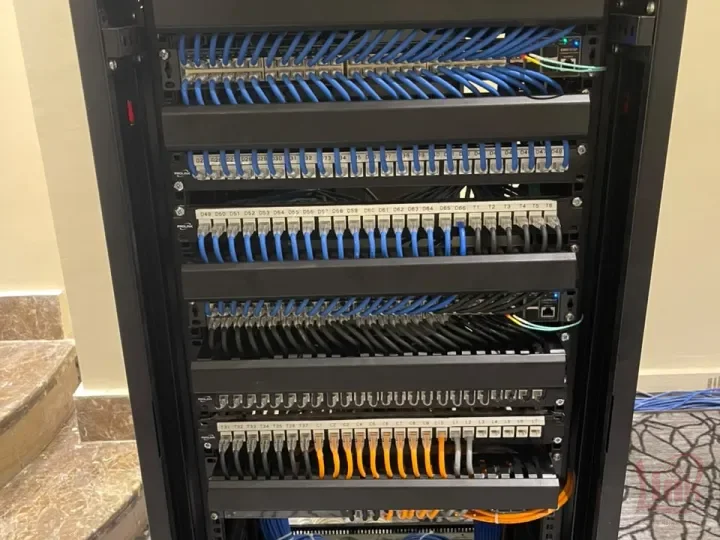 Data cabinet
